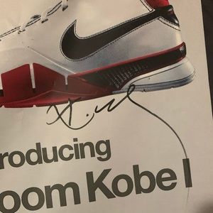 Kobe signed banner ( rare )